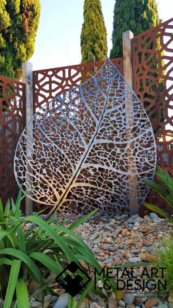 Skeleton Leaf